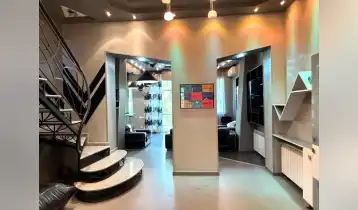 {{ gallery.alt }}
