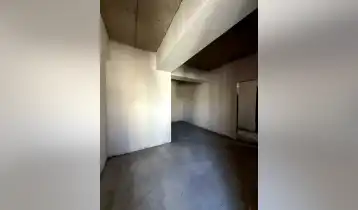 {{ gallery.alt }}