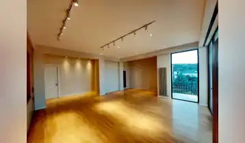 (Auto Translate!) 160 m² office space for rent on the third (3/3) floor of a boutique building in Krtsanis diplomatic district:

Three (3) isolated rooms (16m², 18m² and 19m²) with built-in wardrobes and individual balconies;

Two (2) bathrooms, Meeting Room; kitchen

Ceiling height - 3.10m, floor - parquet, door-window - aluminum;

Electricity, water, gas, heating system, Internet, external video surveillance cameras, alarm system, air conditioner;

Kitchen: refrigerator (2 for food, 1 for wine), dishwasher, oven, gas stove, microwave, hood; Tableware and serving accessories.

Bathrooms: fully equipped, washing machine with dryer.

Paved yard with green area;

Courtyard parking for 4+ cars and automatic entrance gate, secured entrance, terrace 200 m² with a view of Tbilisi;

2 minutes to nearby facilities - GOODWILL, PHARMADEPO, NIKORA; Bus and bus stops.