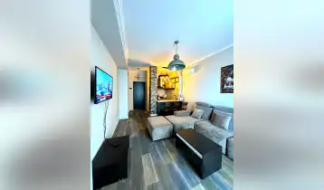 (Auto Translate!) Studio apartment for rent in Hippodrome Domus complex, Saburtalo.
The complex has an inner green yard and a playground. There is a gym and a swimming pool in the complex.