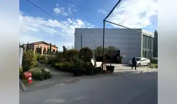 (Auto Translate!) For sale is a working facility, 1800 sq.m. land plot and 600 sq.m. building, on Agmashenebeli alley.