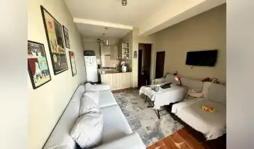 (Auto Translate!) A 52 sq.m. studio apartment is for sale on Vazha-Pshavela, right across from City Mall, in a newly built brick house. The apartment is located on the 9th floor and has a large balcony with a view of the city. The apartment is very bright and comfortable for living. The furniture will remain.