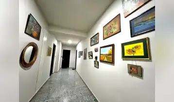 {{ gallery.alt }}