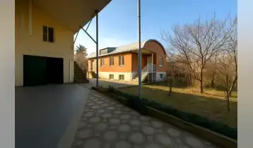 For Sale 861m2 New building Private House Newly renovated. Price: 480000$