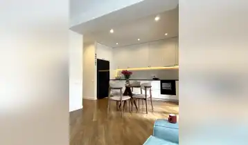 Продается 93m2 Нестандартный Новостройка Квартира с новым ремонтом. Цена: 175000$