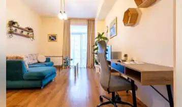 იყიდება 58m2 არასტანდარტული ახალი აშენებული ბინა ახალი რემონტით. ფასი: 200000$