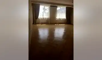 For Sale 220m2 City Old Building Flat Old renovated. Price: 550000$