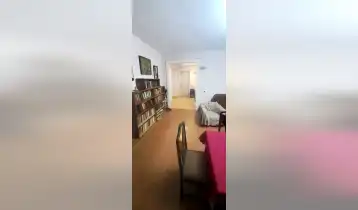 იყიდება 112m2 არასტანდარტული ძველი აშენებული ბინა ძველი რემონტით. ფასი: 148000$