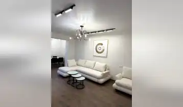 {{ gallery.alt }}
