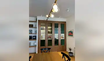 Продается 120m2 Нестандартный Новостройка Квартира с новым ремонтом. Цена: 310000$