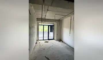 იყიდება 55m2 არასტანდარტული ახალი აშენებული ბინა თეთრი კარკასი. ფასი: 85000$