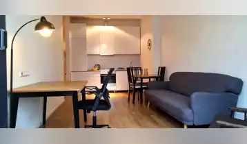 იყიდება 61m2 არასტანდარტული ახალი აშენებული ბინა ახალი რემონტით. ფასი: 242000$