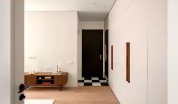 {{ gallery.alt }}