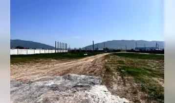 ????️ საინვესტიციო შესაძლებლობა ნატახტარში!

იყიდება 4,593 მ² არასასოფლო-სამეურნეო მიწის ნაკვეთი ნატახტრის ინდუსტრიულ ზონაში, სტრატეგიულ ლოკაციაზე – ბარამბოს ქარხნის, ნატახტრის აეროდრომისა და მშენებარე თავისუფალი ინდუსტრიული ზონის მიმდებარედ.

✔️ კაპიტალურად შემოღობილი ტერიტორია

✔️ შეყვანილია 3-ფაზიანი ელექტროენერგია

✔️ საკუთარი წყლის ბურღი

✔️ წყალი და კანალიზაცია

✔️ დამტკიცებული წყლის ქარხნის პროექტი

✔️ არასასოფლო დანიშნულება – მზად ნებისმიერი კომერციული თუ სამრეწველო საქმიანობისთვის

ნაკვეთი იდეალურია ქარხნის, საწარმოს, ლოჯისტიკური ცენტრის, საწყობების, სადისტრიბუციო ჰაბისა და სხვა მსხვილი ბიზნესპროექტებისთვის.