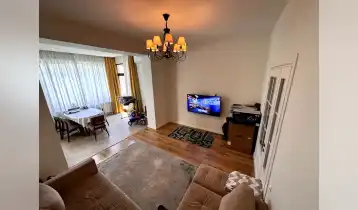 For Sale 85m2 Nonstandard Old Building Flat Newly renovated. Price: 180000$
