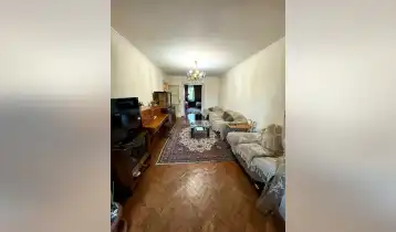 For Sale 71m2 Khrushchov Old Building Flat Old renovated. Price: 103000$