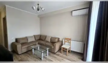 იყიდება 47m2 არასტანდარტული ახალი აშენებული ბინა ახალი რემონტით. ფასი: 78000$
