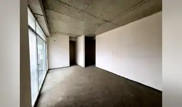 {{ gallery.alt }}