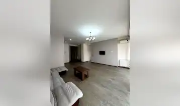 იყიდება 110m2 არასტანდარტული ახალი აშენებული ბინა ახალი რემონტით. ფასი: 183000$