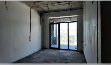 იყიდება 52m2 არასტანდარტული ახალი აშენებული ბინა თეთრი კარკასი. ფასი: 77500$