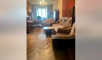 იყიდება 61m2 მოსკოვის ძველი აშენებული ბინა გასარემონტებელი. ფასი: 97000$