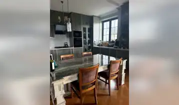 (Auto Translate!) A 3-room apartment for sale near Vaki Park, with a garage in the yard.