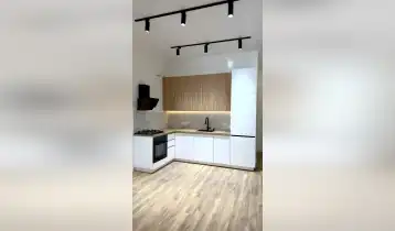 For Sale 120m2 Nonstandard Old Building Flat Newly renovated. Price: 365000$