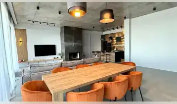 (Auto Translate!) A modern private house for rent, with the highest quality renovation, in Tabakhmela, with a view of the city.