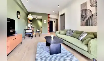 (Auto Translate!) A newly renovated, uninhabited apartment is for sale, fully furnished and equipped.

The apartment is in the residential complex "Your house near the university". The apartment has a view of the square.
