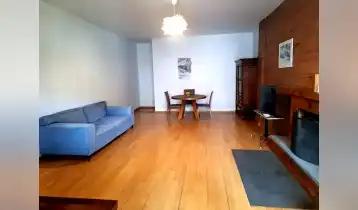 (Auto Translate!) Non-standard cozy sunny apartment for rent in Vaki, 150 meters from Vaki Park. The apartment is fully equipped with all appliances (washing machine, dishwasher, electric stove, air conditioner, TV).
Small pets are also allowed.