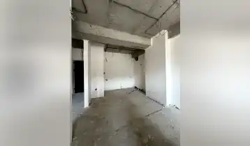 {{ gallery.alt }}