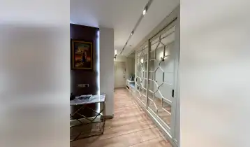 {{ gallery.alt }}