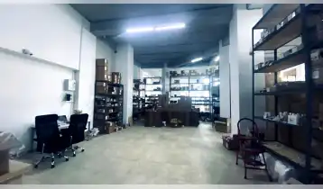 {{ gallery.alt }}