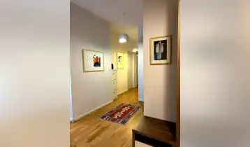 {{ gallery.alt }}