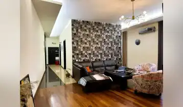 Продается 105m2 Нестандартный Новостройка Квартира с новым ремонтом. Цена: 175000$