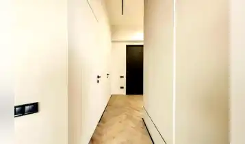 {{ gallery.alt }}