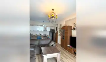 (Авто перевод!) Продается 4-комнатная угловая квартира с парковкой в ​​Картозии М2.