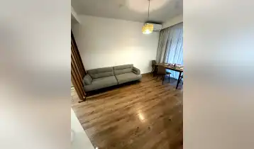 იყიდება 89m2 არასტანდარტული ახალი აშენებული ბინა ახალი რემონტით. ფასი: 170000$
